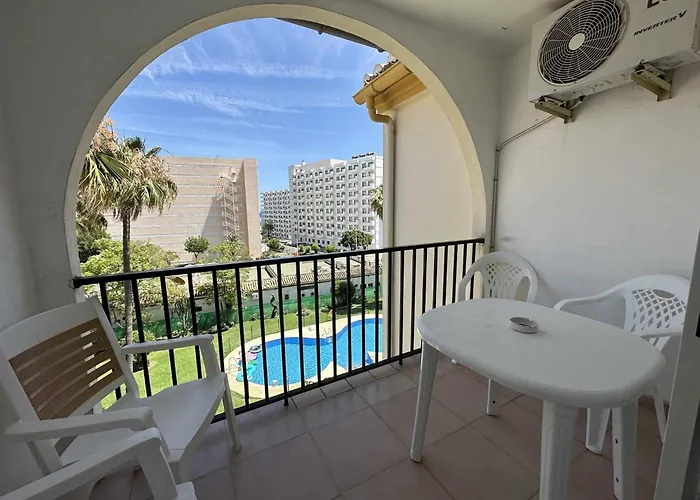 La Carihuela A 2 Minutos De La Playa *